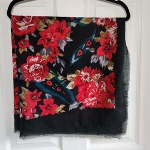 Vintage wool floral scarf from Worthington black and red floral women's scarf